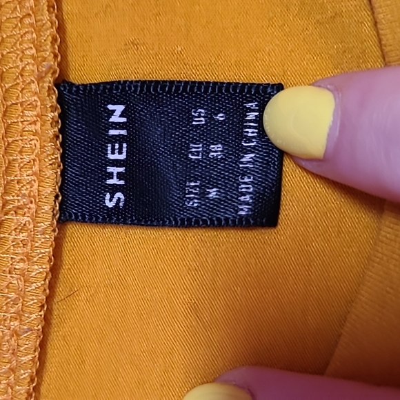 Yellow T-shirt from Shein - Picture 3 of 3